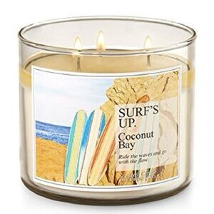 Bath & Body Works Surf’s Up Coconut Bay Scented Candle